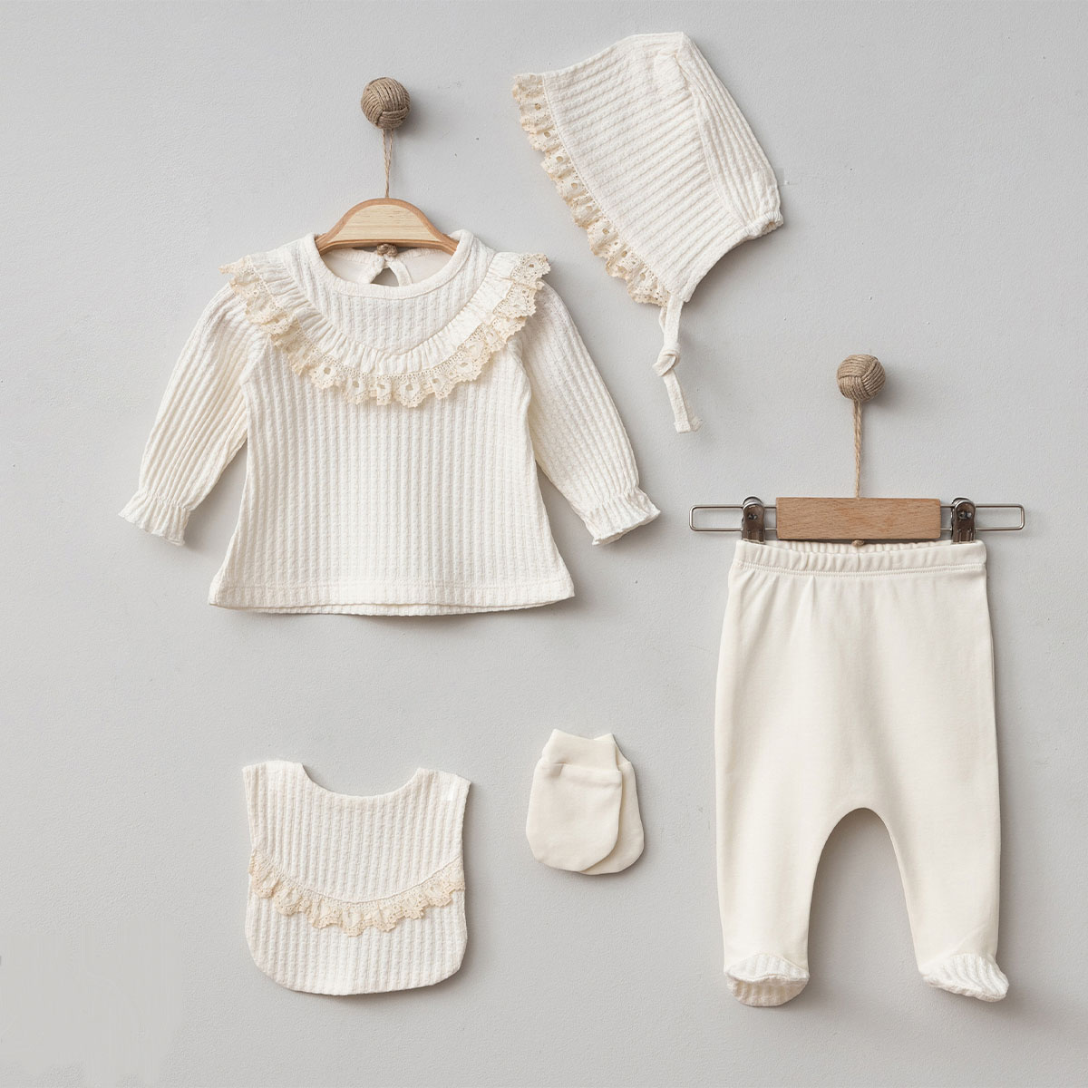 PUGİ KIZ 0/3-3/6 AY FİSTOLU JAKARLI 5Lİ SET