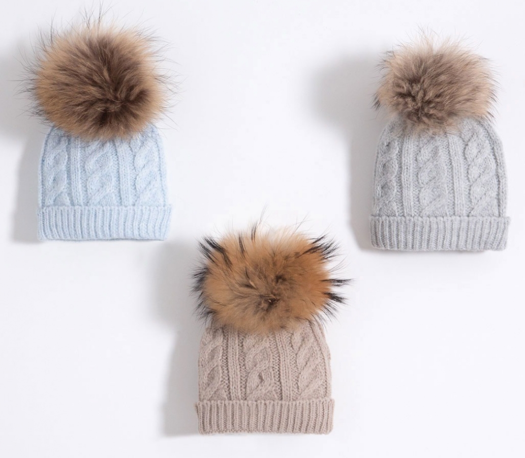 KÜRK PONPONLU ŞAPKA