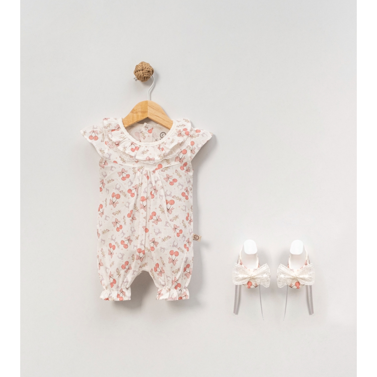 CFRA KIDS GIRL 3-6-9 MONTHS CHERRY BARBATÖZ WITH BOOTIES