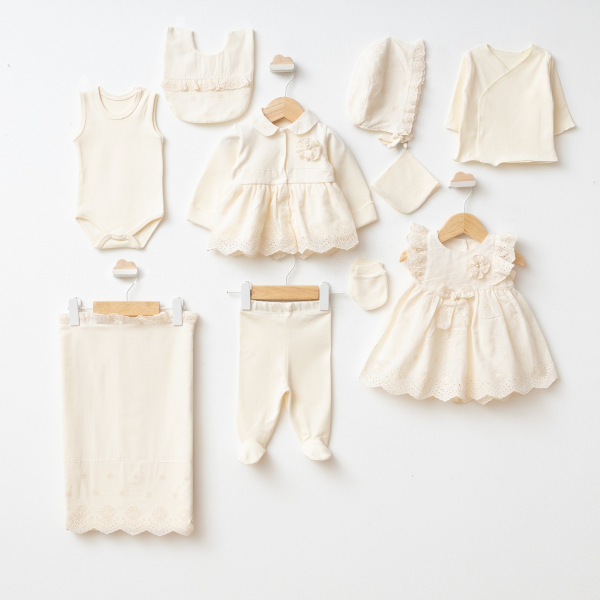 PUGİ KIZ 0-3 AY İNCİLİ DOKUMA 10LU SET