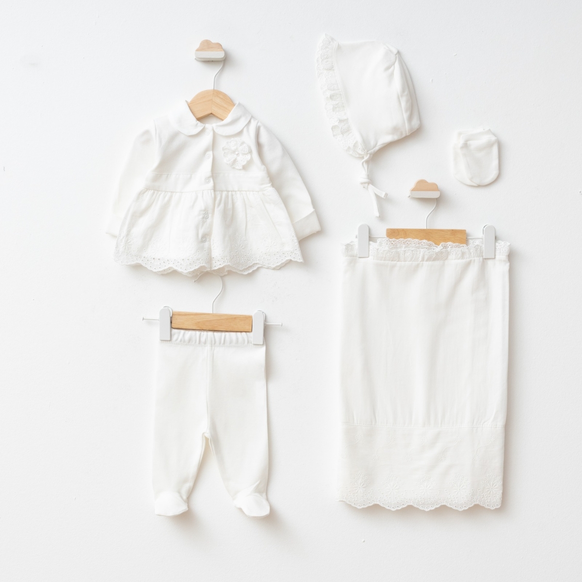 PUGİ KIZ 0-3 AY İNCİLİ DOKUMA 5Lİ SET