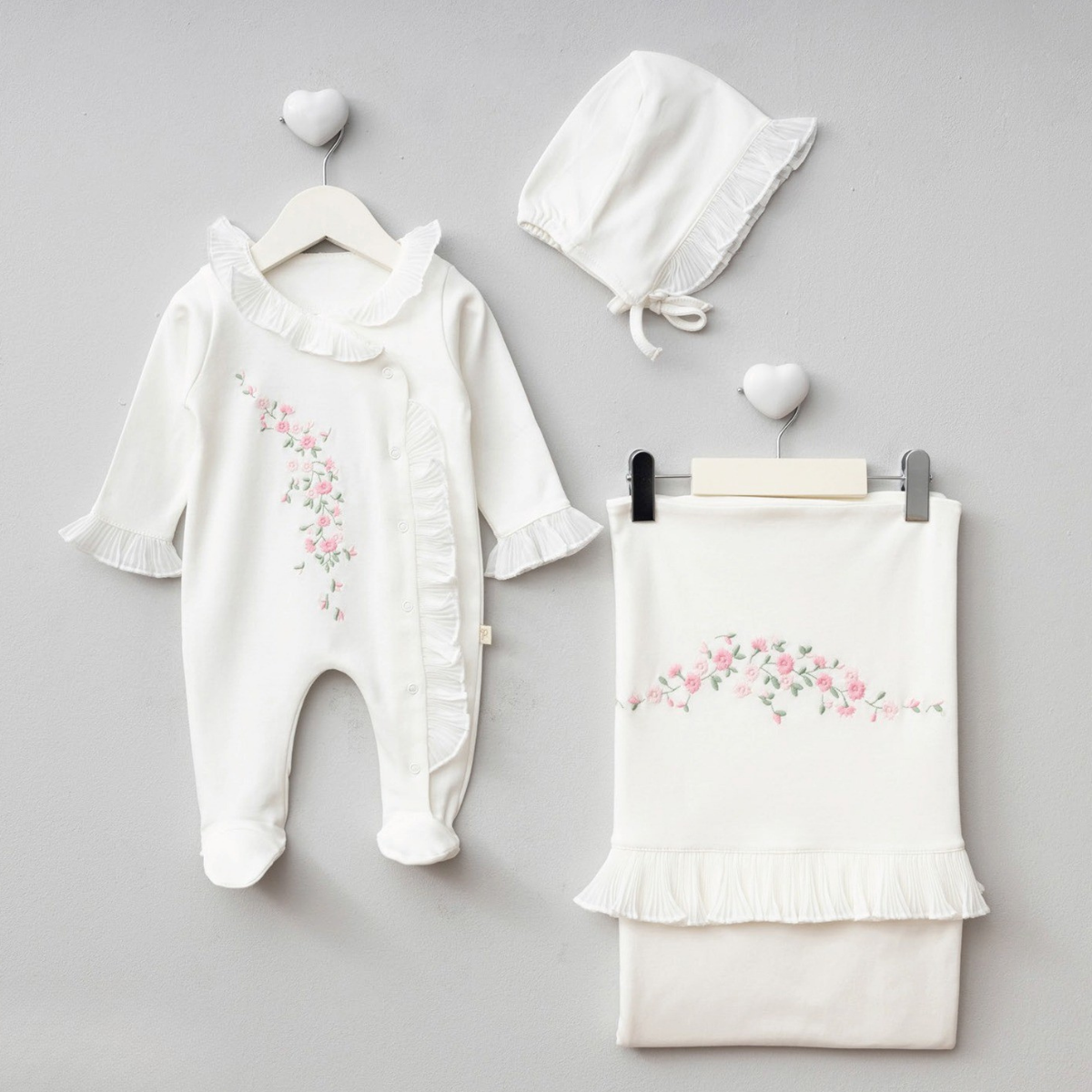 PUGİ KIZ 0-3 AY PLİSELİ BATTANİYE TULUM SET