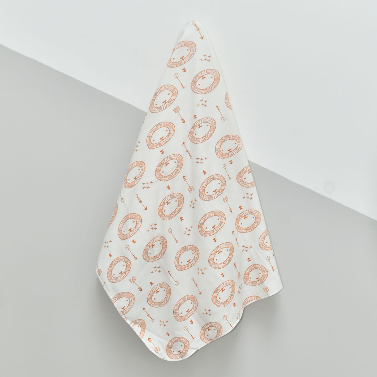 LOVEMAXX UNISEX 80*90 CM ASLAN BASKILI BATTANİYE