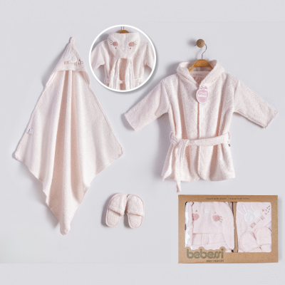 BEBESSİ KIZ 0-12 AY SWEET BUNNY KUTULU BORNOZ SET