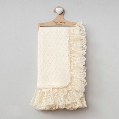 PUGİ KIZ 90*90 CM DANTELLİ BATTANİYE
